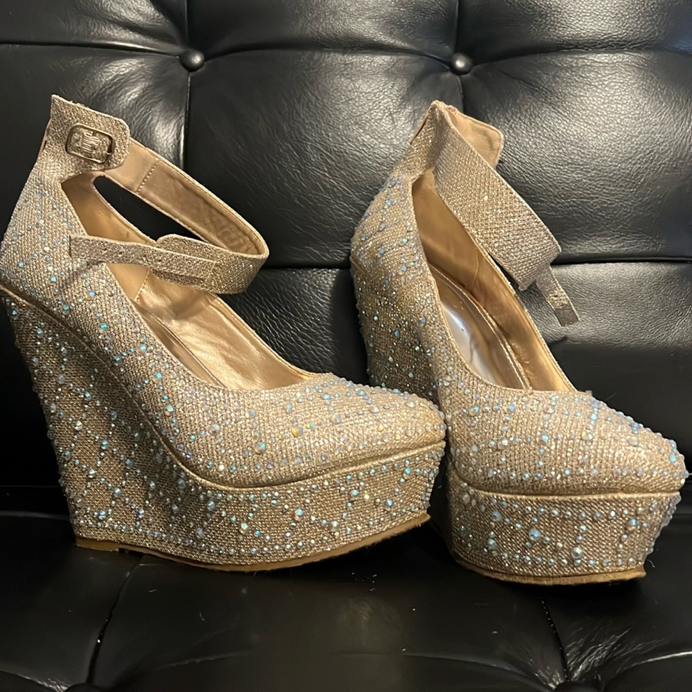 Dream Pairs wedge rhinestone